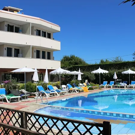Eurobeach Aparthotel 4*